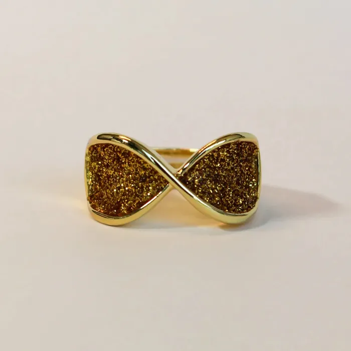 Candlewick Gift Shop Rings Twisted Gold wSparkles Stretch Ring