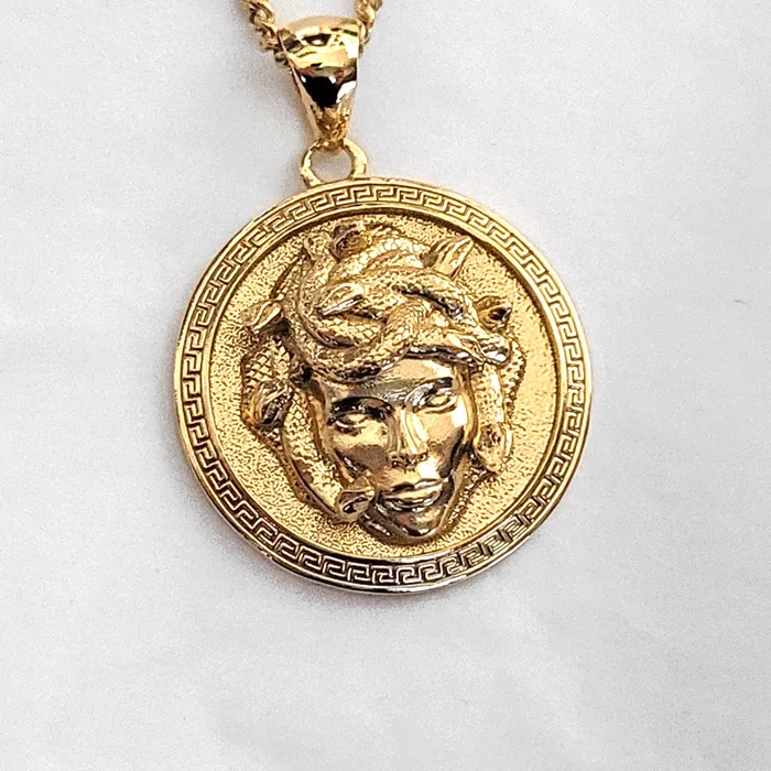 carre dor Necklaces 14k 18k gold mens circle medusa pendant necklace 1 carre dor Necklaces 14k 18k gold mens circle medusa pendant necklace 1
