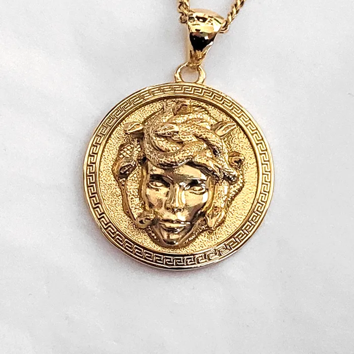 carre dor Necklaces 14k 18k gold mens circle medusa pendant necklace 1