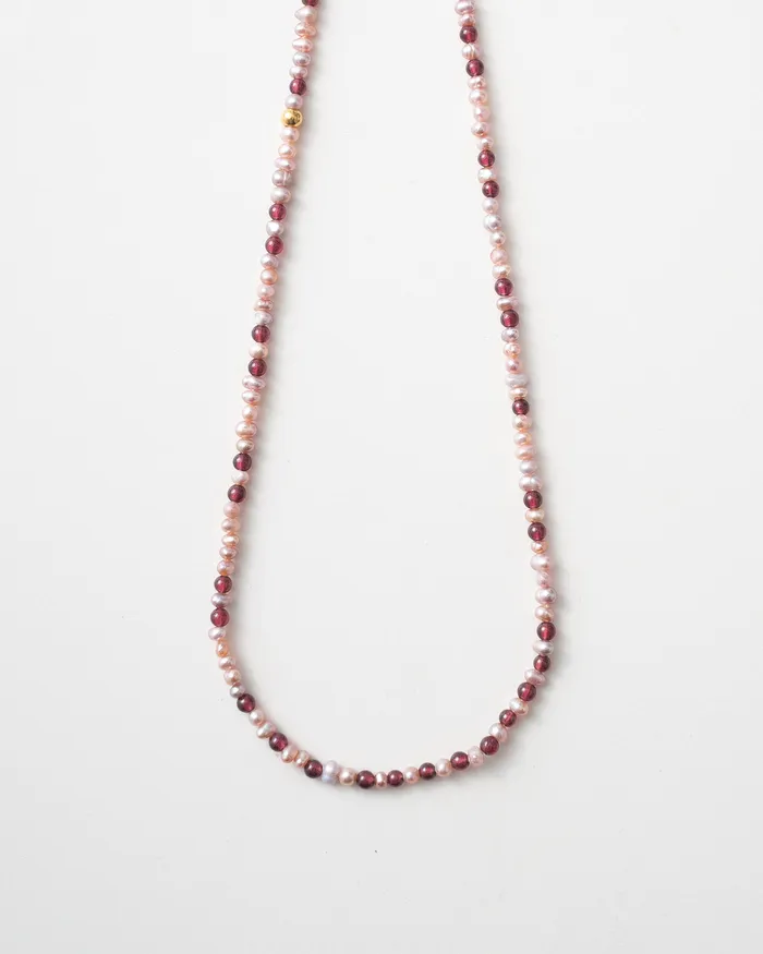 CUN Necklaces Lavii Petite Garnet Beaded Pearl Necklace