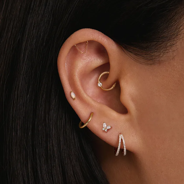 Earrings AURELIE GI IVY White Sapphire Clicker Hoop