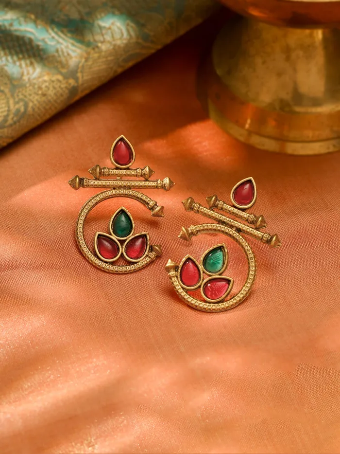 Earrings Yellow Chimes Elegant Drop Earrings Gold Plated with Intricate Design Push Back Closure 5cm x 3cm Gold