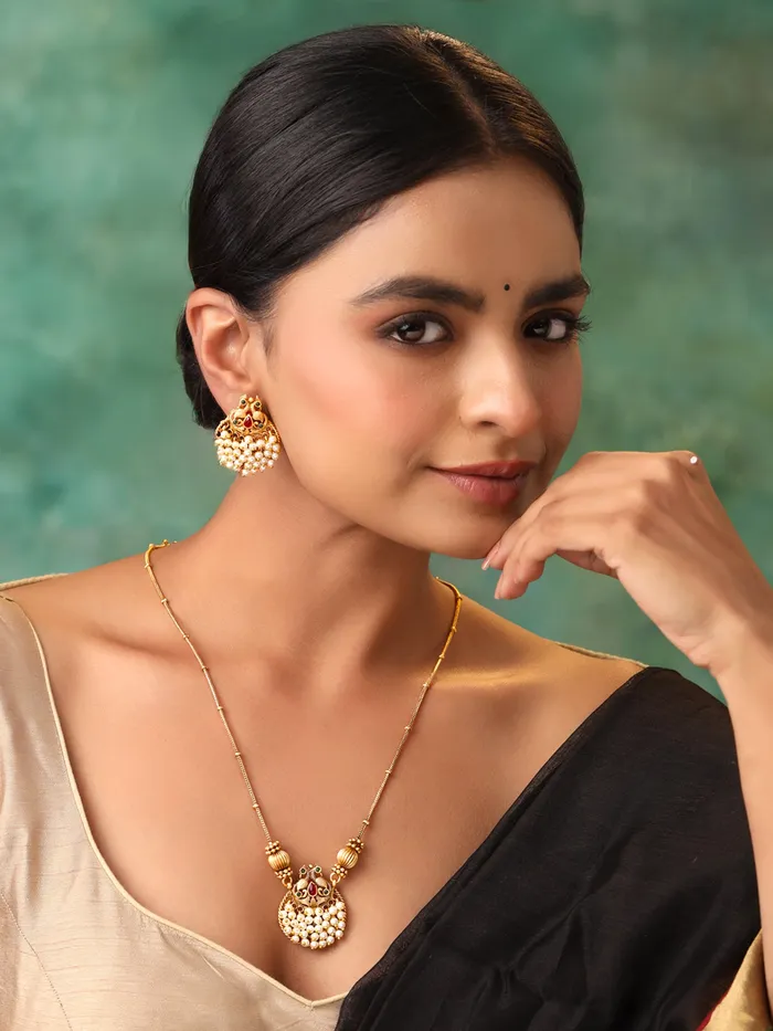 Earrings Yellow Chimes Traditional South Indian Jewellery Set Gold Plated Pearl Necklace with Earrings One Size Gold