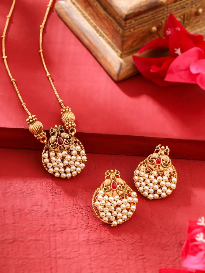 Earrings Yellow Chimes Traditional South Indian Jewellery Set Gold Plated Pearl Necklace with Earrings One Size Gold