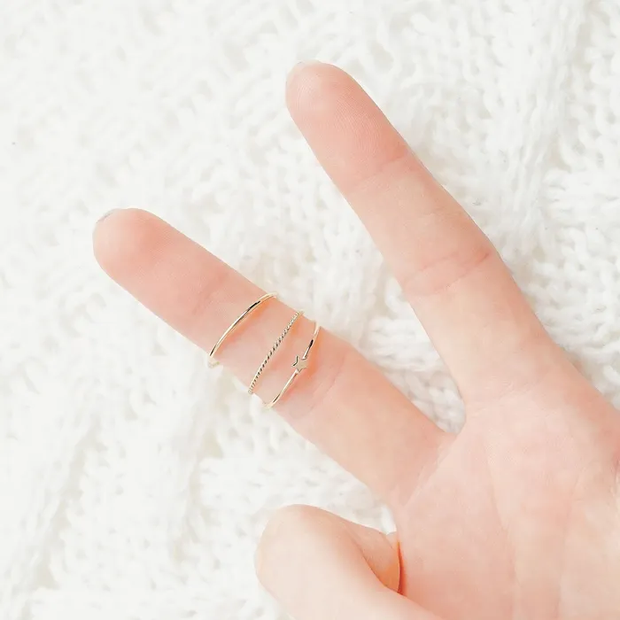 FARRAH Infinity Twist Band AURELIE GI Rings
