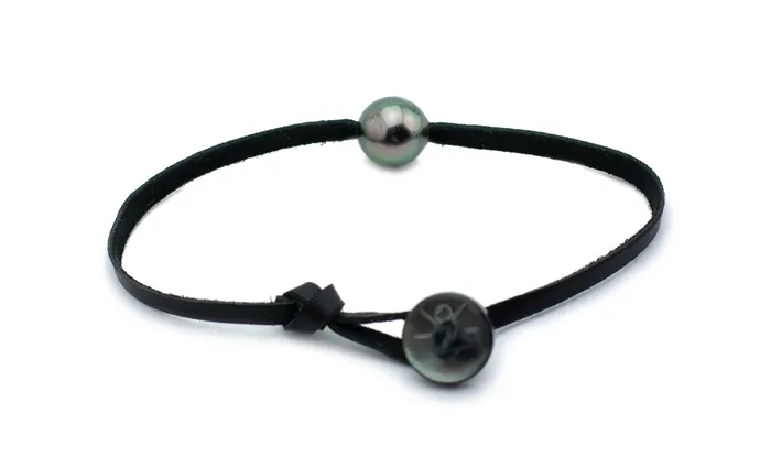 Kamoka Pearl Bracelets Mana Bracelet button closure