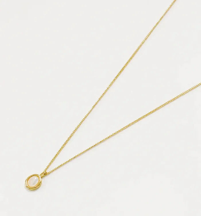 Necklaces Candlewick Gift Shop Short Necklace White Stone Pendant