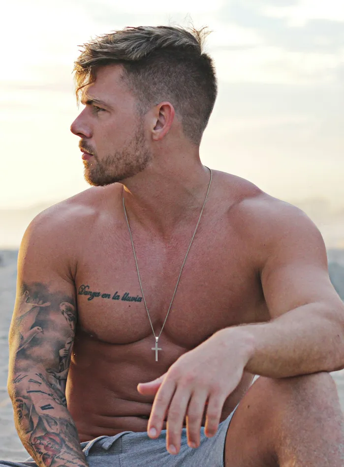Necklaces We Are All Smith LARGE STAINLESS STEEL CROSS NECKLACE FOR MEN