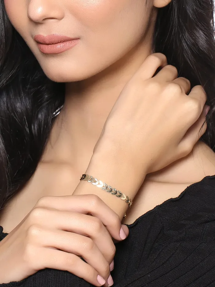 Necklaces Yellow Chimes Bracelet for Women and Girls Fashion Heart Chain Bracelets for Women 4 Pcs Stackable Bead Bracelet Stretch Beaded Layered Bracelet Birthday Gift For girls and Women Yellow Chimes