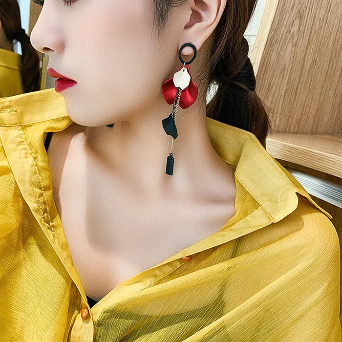 Necklaces Yellow Chimes Elegant Latest Fashion Gold Plated Metallic Red Colour Single Flower Petal Design Multicolor Dangler Earrings for Women and Girls Medium YCFJERSNGPTLRD Yellow Chimes