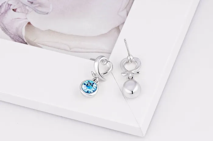 Necklaces Yellow Chimes Yellow Chimes A5 High Grade Crystal Designer Cross Hearts Blue Earrings for Women and Girls