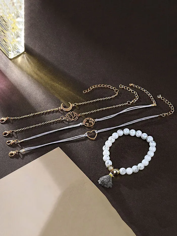 Necklaces Yellow Chimes Yellow Chimes Bracelet for Women and Girls Fashion Heart Chain Bracelets for Women 5 Pcs Stackable Bead Bracelet Stretch Beaded Layered Bracelet Birthday Gift For girls and Women