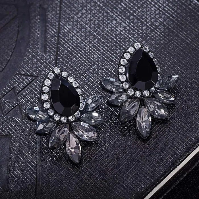Necklaces Yellow Chimes Yellow Chimes Sparkling Leafs Black Stud Earring for Women Girls