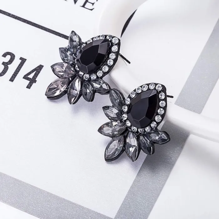 Necklaces Yellow Chimes Yellow Chimes Sparkling Leafs Black Stud Earring for Women Girls