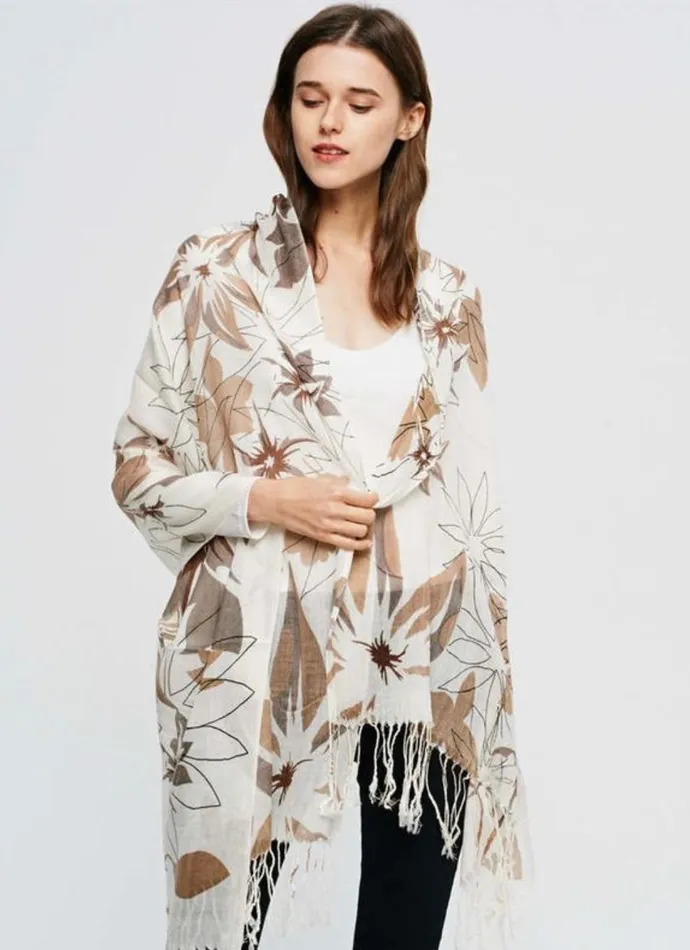 Rings Candlewick Gift Shop Brown White Floral Scarf