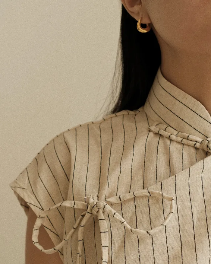 Talia Twist Hoop Earrings MYJN Earrings