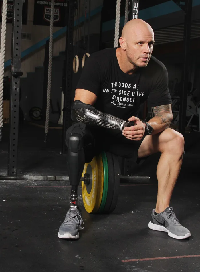 The Gods are on the side of the Stronger Black Short sleeve tshirt WE ARE ALL SMITH Necklaces