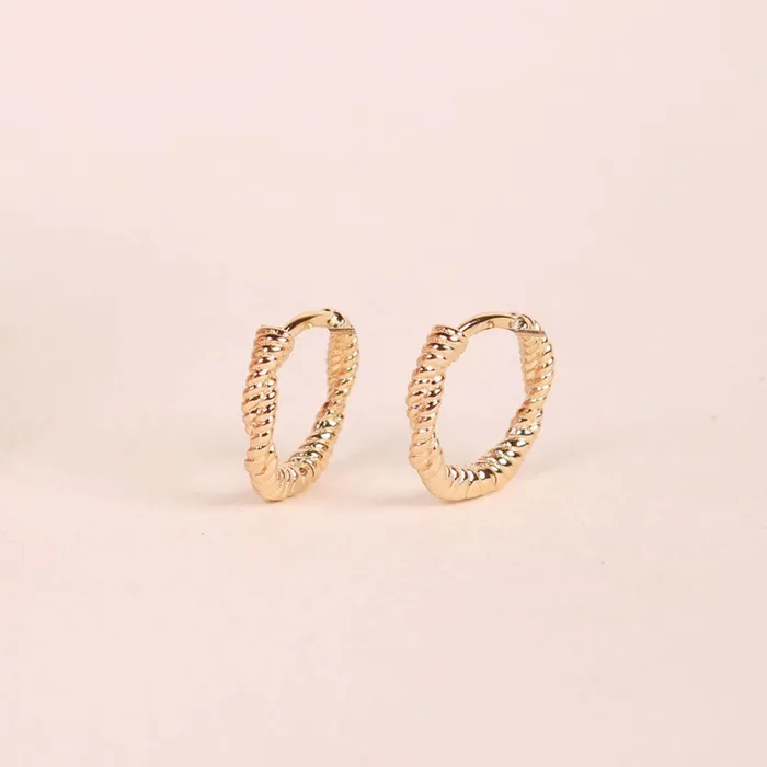 Twisted Hoop Ohrschmuck WAEKURA WAEKURA Earrings