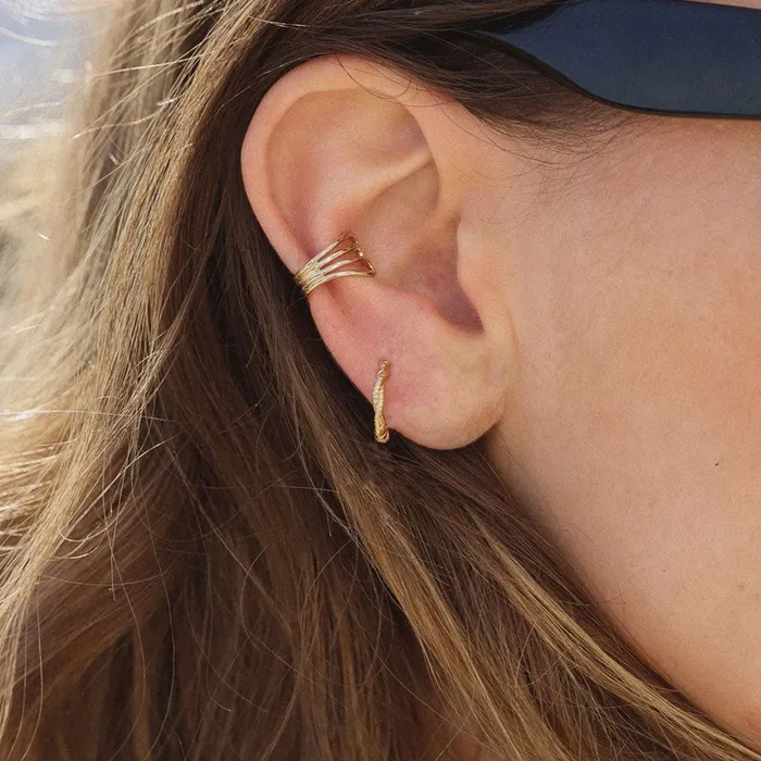 Twisted Hoop Ohrschmuck WAEKURA WAEKURA Earrings