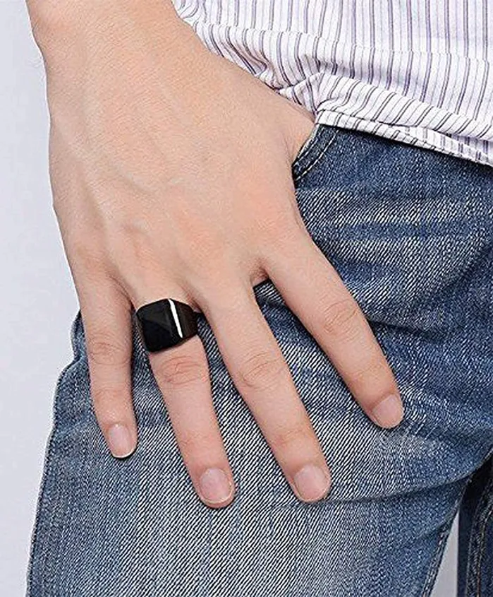 Watches Yellow Chimes Black Toned Ring For Men Pack of 1 Stainless Steel Band Ring Black Finger Ring for Boys Ideal Gift For Men and Boys Yellow Chimes