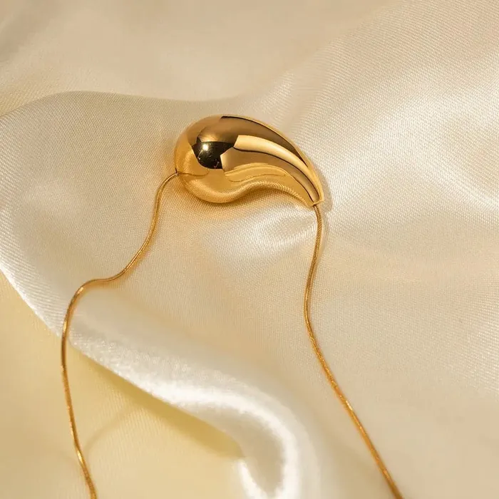 Waterdrop Statement Necklace Get Signatured Necklaces Waterdrop Statement Necklace Get Signatured Necklaces