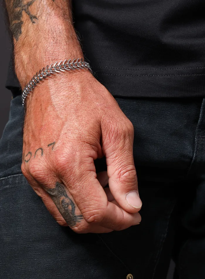 Waterproof Stainless Steel Spine Chain Bracelet WE ARE ALL SMITH Mens Jewelry Clothing Bracelets Waterproof Stainless Steel Spine Chain Bracelet WE ARE ALL SMITH Mens Jewelry Clothing Bracelets