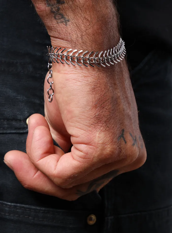 Waterproof Stainless Steel Spine Chain Bracelet WE ARE ALL SMITH Mens Jewelry Clothing Bracelets Waterproof Stainless Steel Spine Chain Bracelet WE ARE ALL SMITH Mens Jewelry Clothing Bracelets