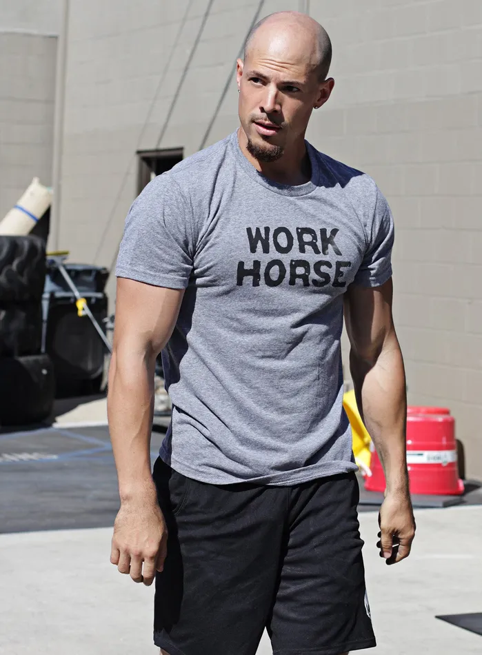 WE ARE ALL SMITH Work Horse Short sleeve tshirt Earrings