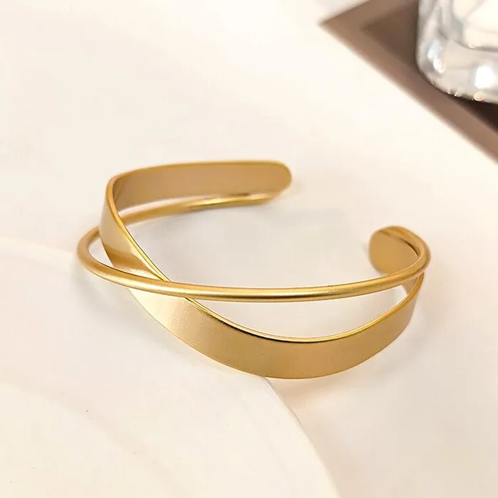 Yellow Chimes Bracelet for Women and Girls 2 Pcs Combo of Love Heart and Multilayered Bracelet Birthday Gift For girls and women Anniversary Gift for Wife Yellow Chimes Necklaces