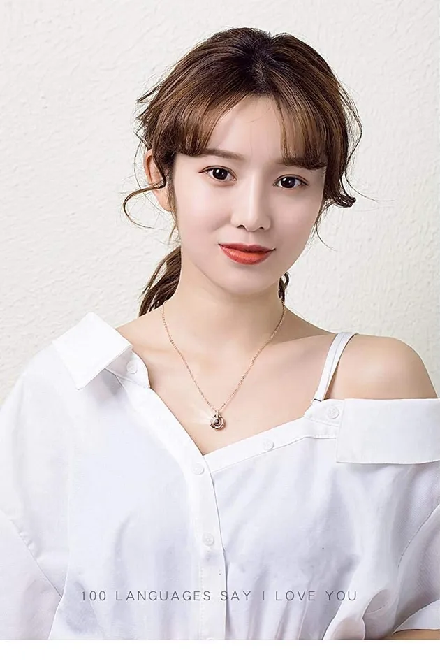 Yellow Chimes Earrings Yellow Chimes Rose Gold Pendant for Women I Love You in 100 Different Languages Chain Pendant Necklace for Women and GirlsUnique Gift Valentine Gift for Girls
