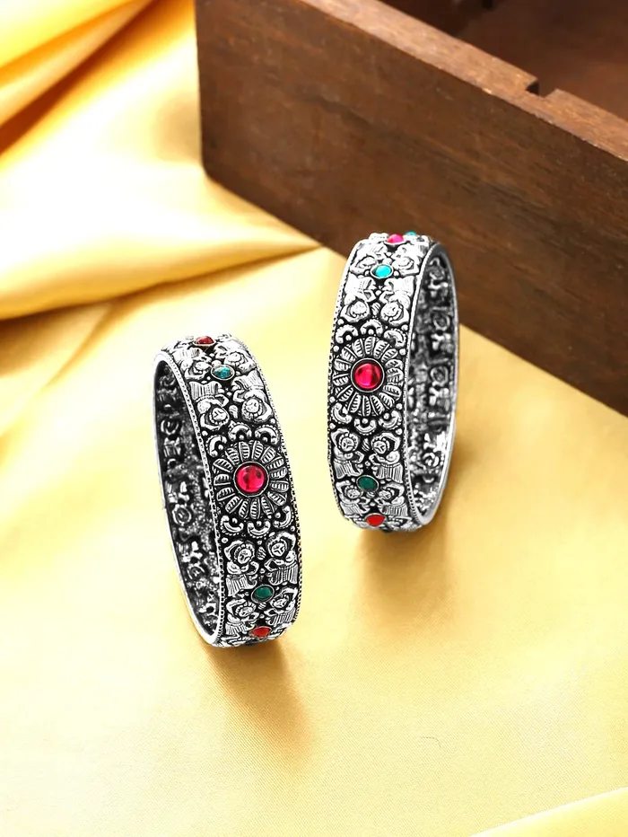 Yellow Chimes Oxidised Bangles Set for Women Authentic Kolhapuri Work Handmade Kundan Studded Bangles Sets for Women and Girls Yellow Chimes Necklaces