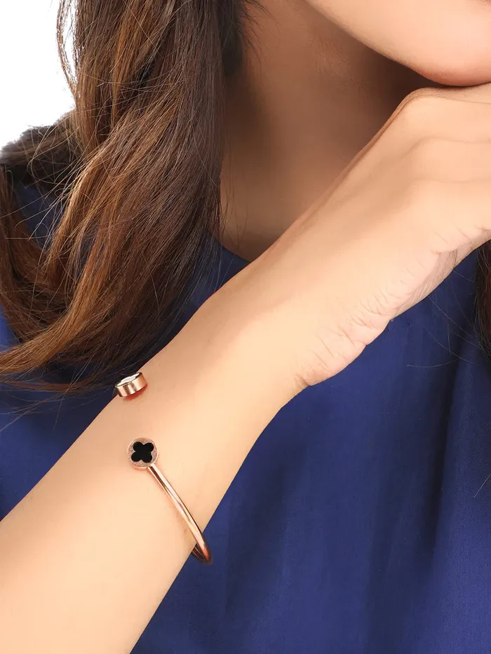 Yellow Chimes Rings Yellow Chimes Latest Fashion Elegant Stainless Steel Rose Gold Plated Statement Style Kadaa Bracelet for Women and Girls M YCFJBR317FLWRG