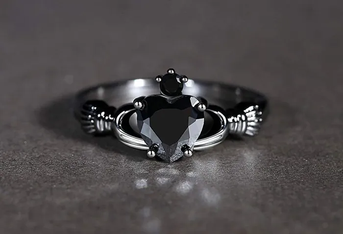 Yellow Chimes Rings Yellow Chimes Rings for Women Elegant Black Gun Plating Crystal Black Stoned Cut Heart Ring for Women Girls Size US 6