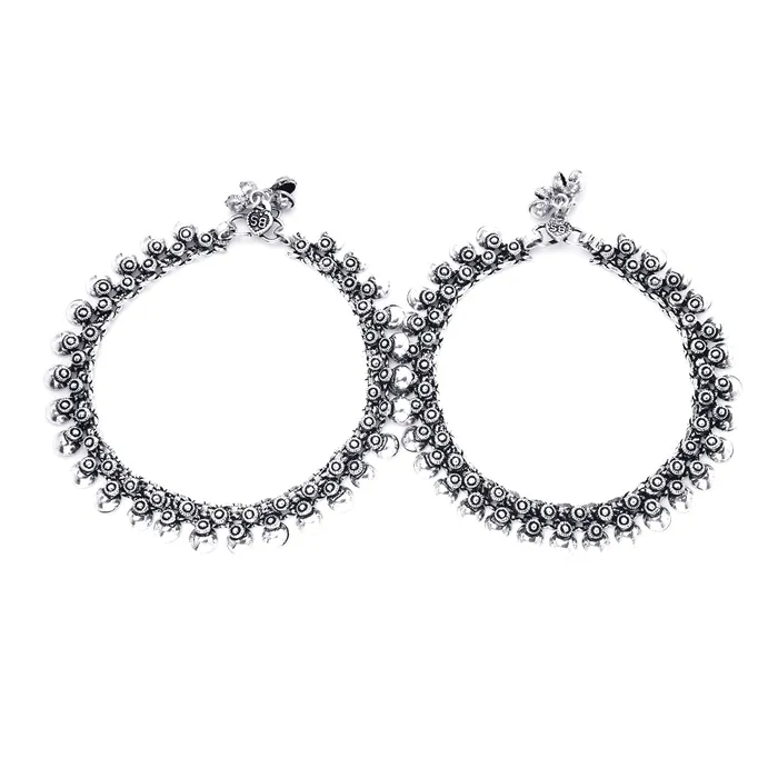 Yellow Chimes Yellow Chimes Oxidised Silver Anklets for Women Silver Oxidised Anklets Antique 2 Pcs Traditional Payal for Women and Girls Bracelets Yellow Chimes Yellow Chimes Oxidised Silver Anklets for Women Silver Oxidised Anklets Antique 2 Pcs Traditional Payal for Women and Girls Bracelets