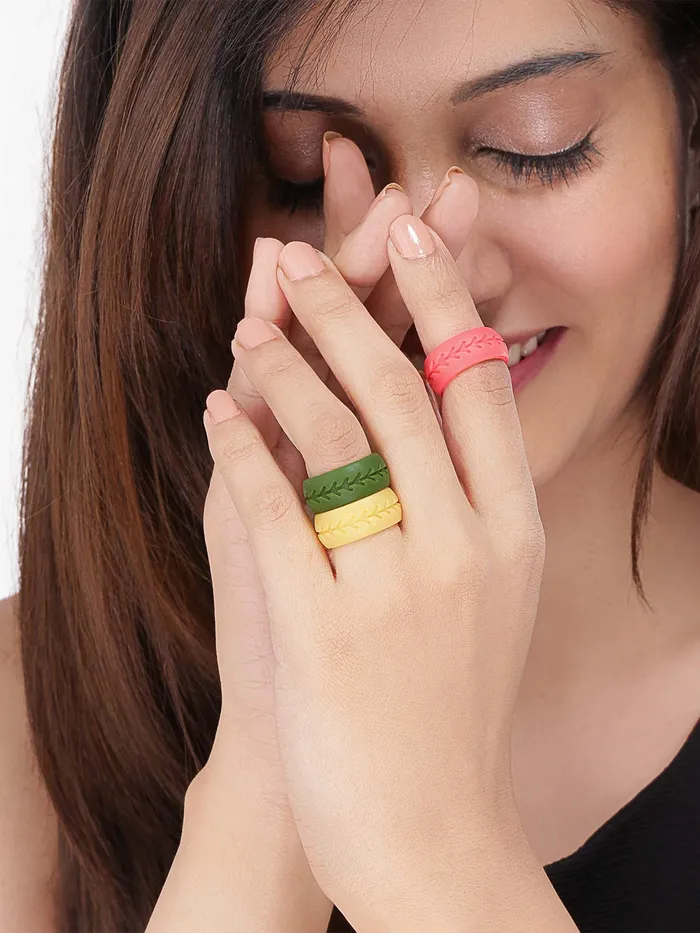 Yellow Chimes Yellow Chimes Trendy Multicolor Combo of 7 Pcs Sports Gym Flexible Silicone Finger Band Rings for Women Man Unisex Earrings